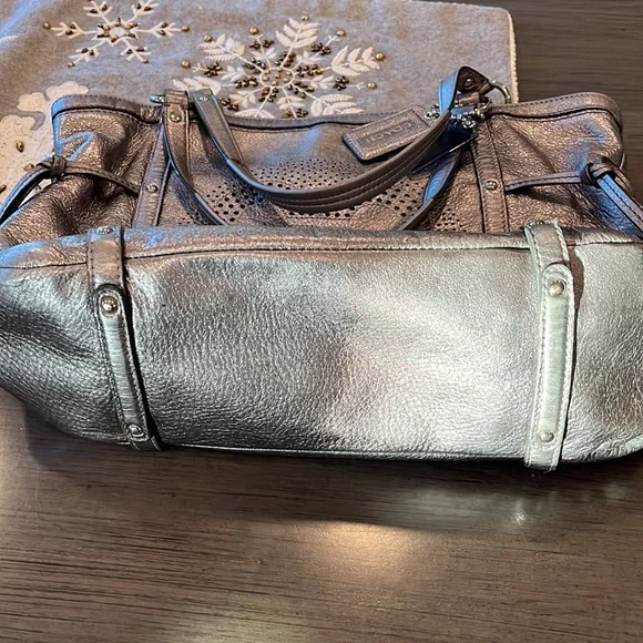COACH Silver Tote Bag - Picture 3 of 6